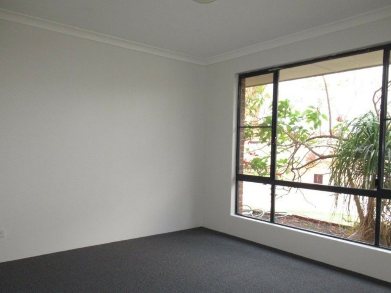 48 Sarah Ann Crescent, Warnbro WA 6169