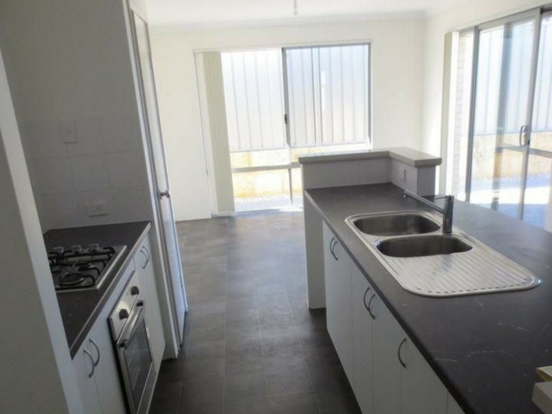 7 Highbridge Way, Leda WA 6170