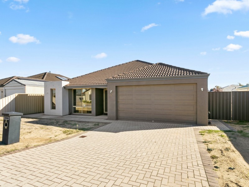 4 Lakewood Grove, Bertram WA 6167