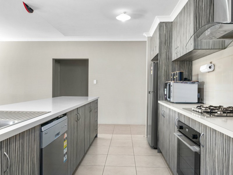 4 Lakewood Grove, Bertram WA 6167