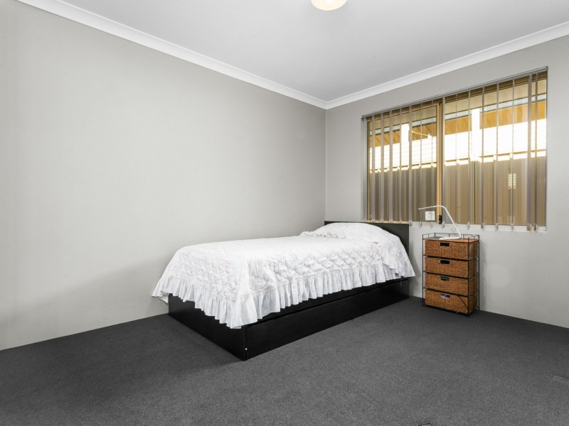 4 Lakewood Grove, Bertram WA 6167