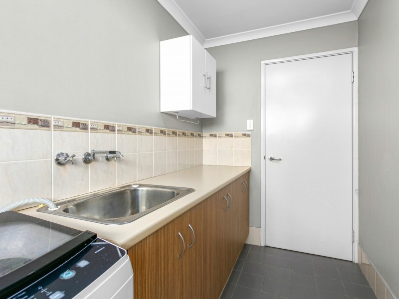 4 Lakewood Grove, Bertram WA 6167