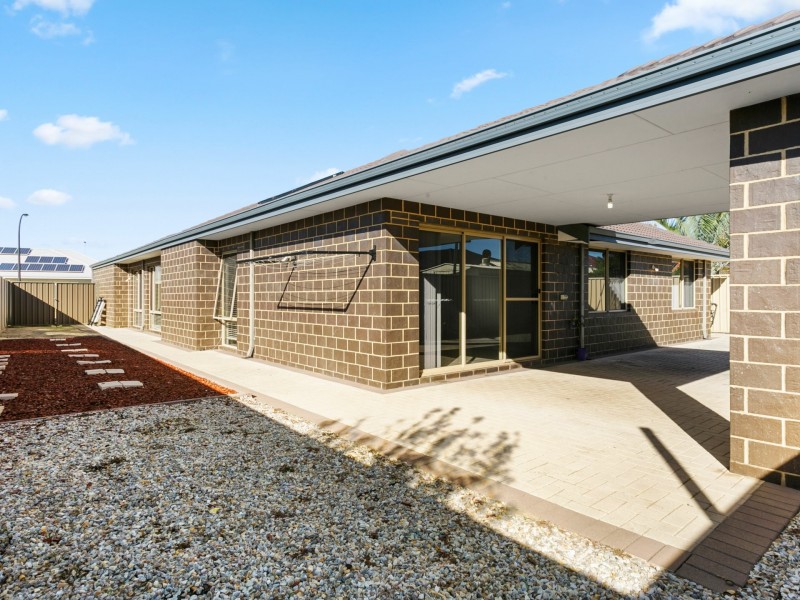 4 Lakewood Grove, Bertram WA 6167