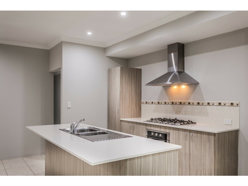 19 Quartz Avenue, Wellard WA 6170