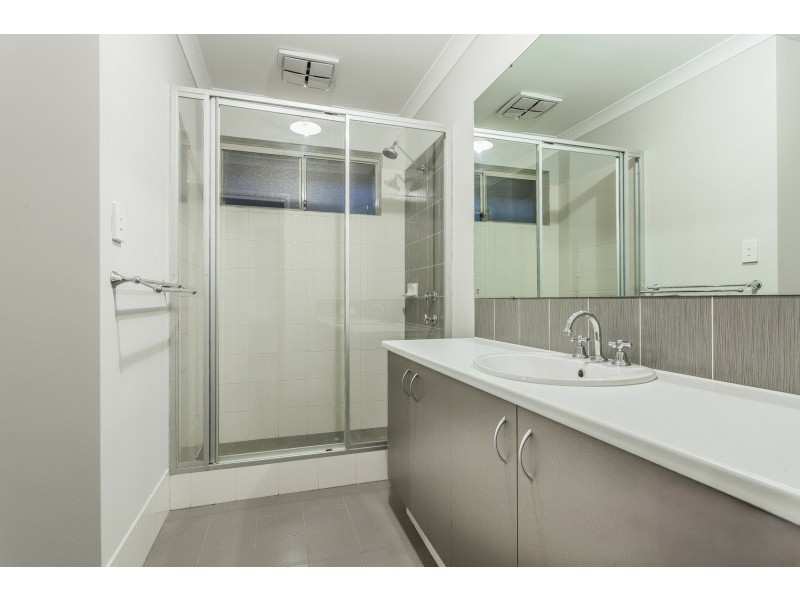 19 Quartz Avenue, Wellard WA 6170