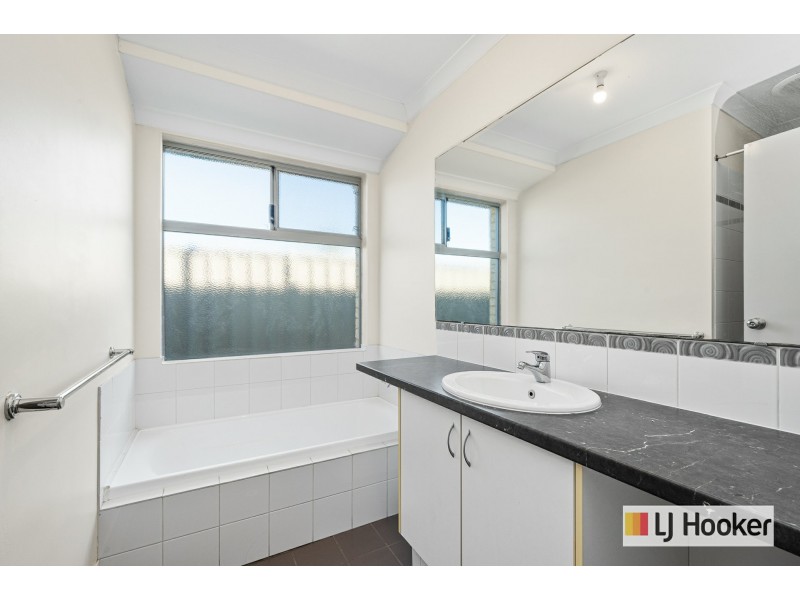 7 Highbridge Way, Leda WA 6170