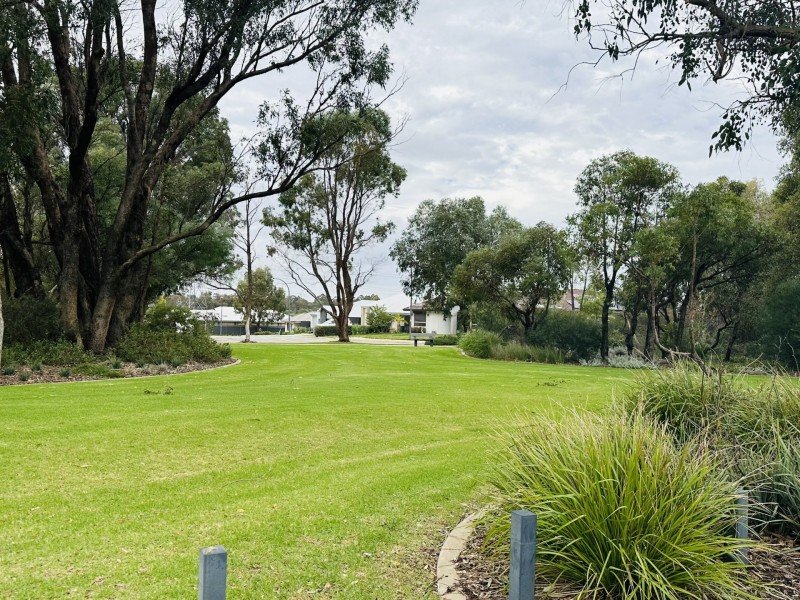 28 Solstice Bend, Wellard WA 6170