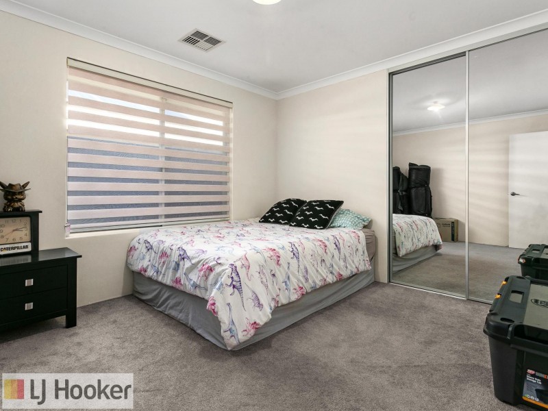 28 Solstice Bend, Wellard WA 6170