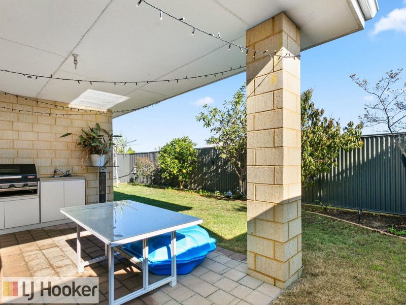 28 Solstice Bend, Wellard WA 6170