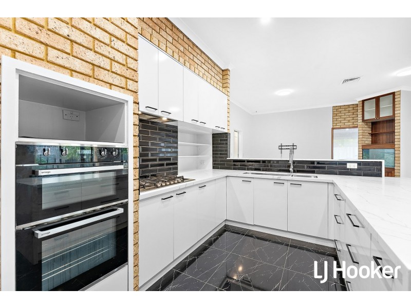 3 Mirror Cove, Waikiki WA 6169
