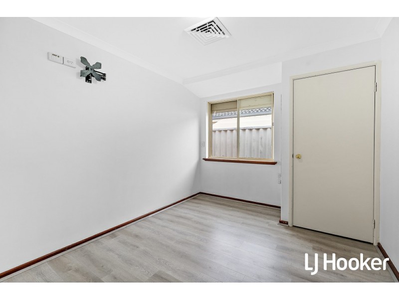 3 Mirror Cove, Waikiki WA 6169