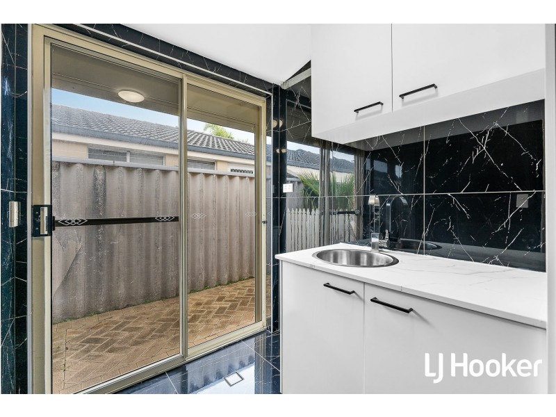 3 Mirror Cove, Waikiki WA 6169