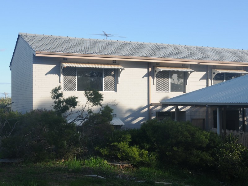 8/19 Woodley Way, Parmelia WA 6167