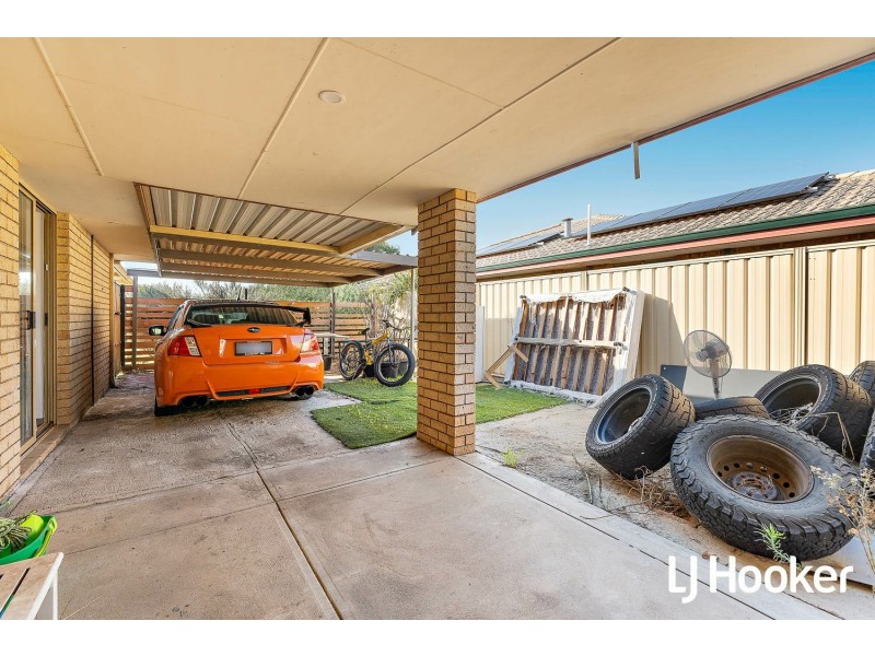 1 Sharpe Close, Waikiki WA 6169
