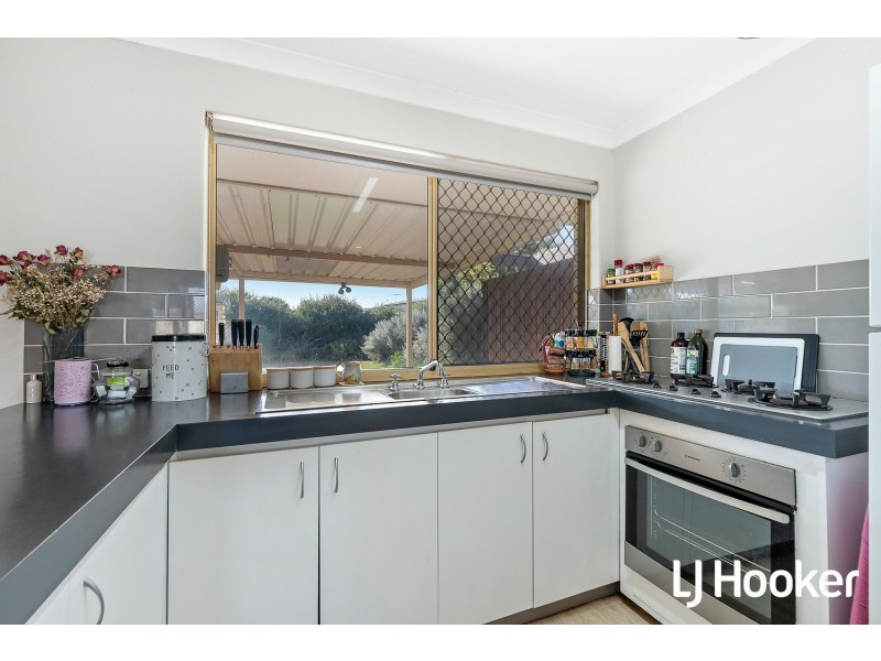1 Sharpe Close, Waikiki WA 6169