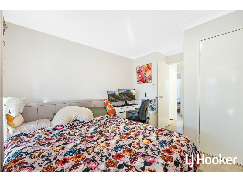 1 Sharpe Close, Waikiki WA 6169