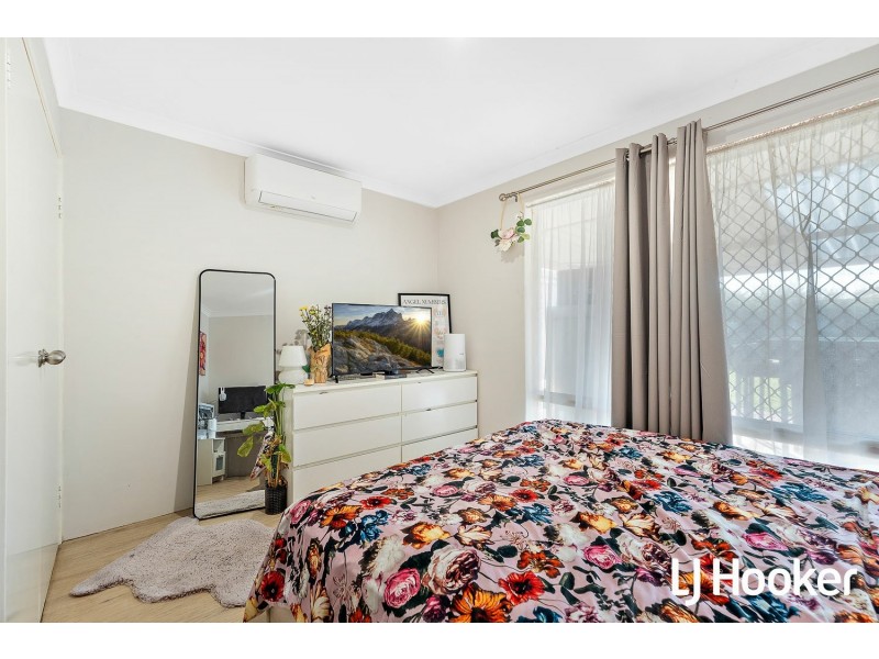 1 Sharpe Close, Waikiki WA 6169