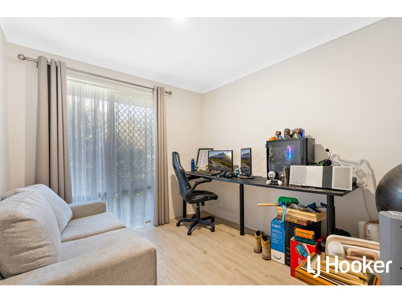 1 Sharpe Close, Waikiki WA 6169