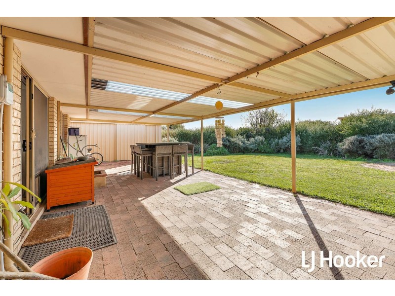 1 Sharpe Close, Waikiki WA 6169