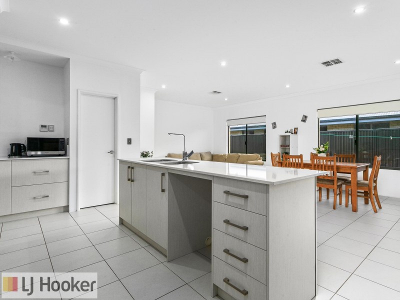 17 Solaris Street, Wellard WA 6170