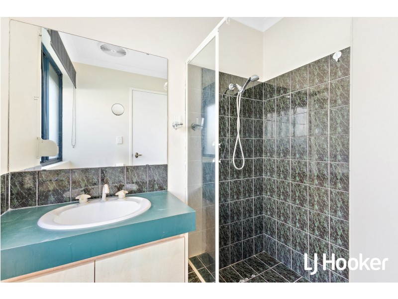 15 Mornington Boulevard, Waikiki WA 6169