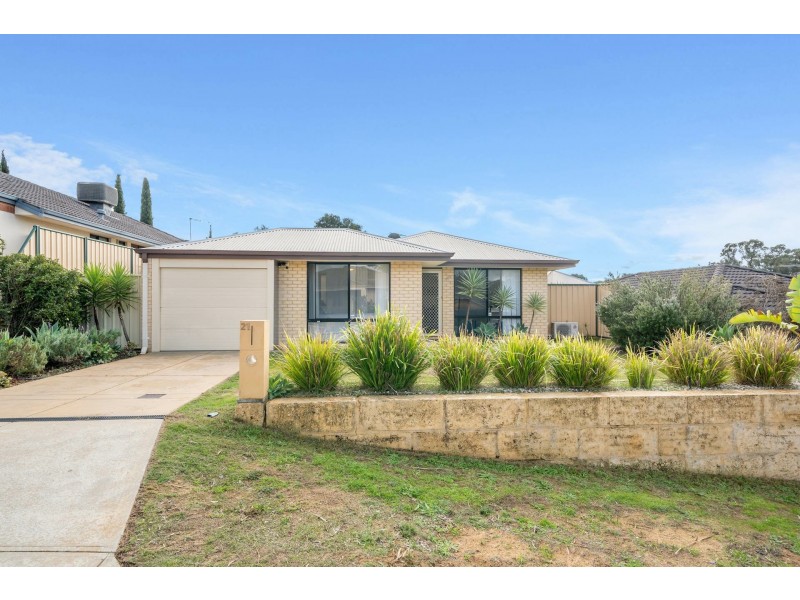 21 Pepperell Crescent, Leda WA 6170