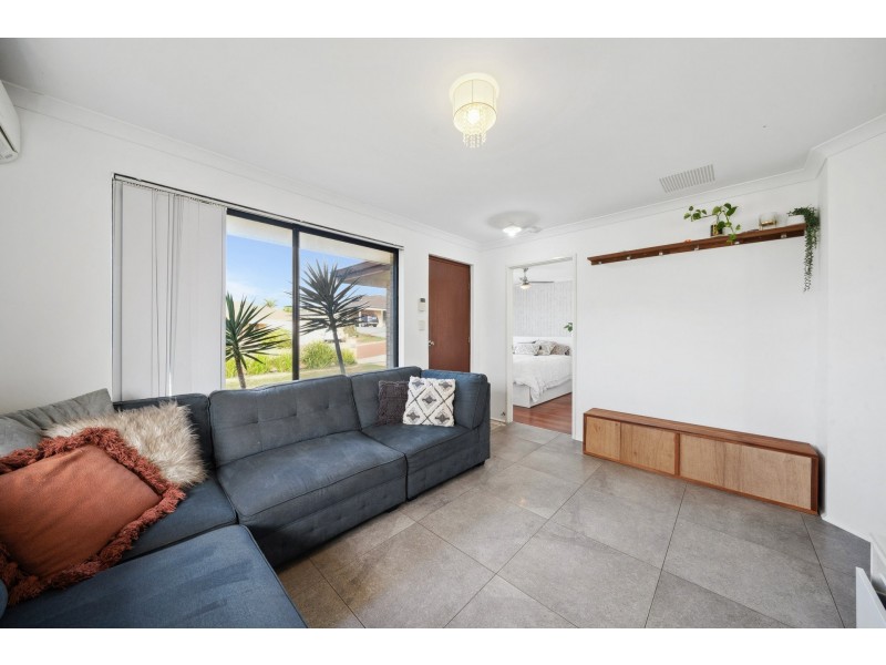 21 Pepperell Crescent, Leda WA 6170