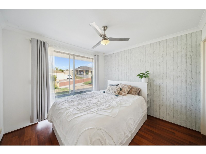 21 Pepperell Crescent, Leda WA 6170