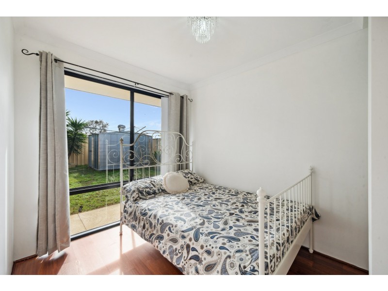 21 Pepperell Crescent, Leda WA 6170