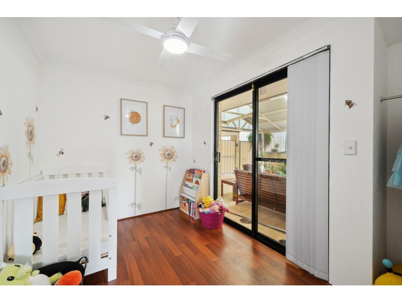 21 Pepperell Crescent, Leda WA 6170