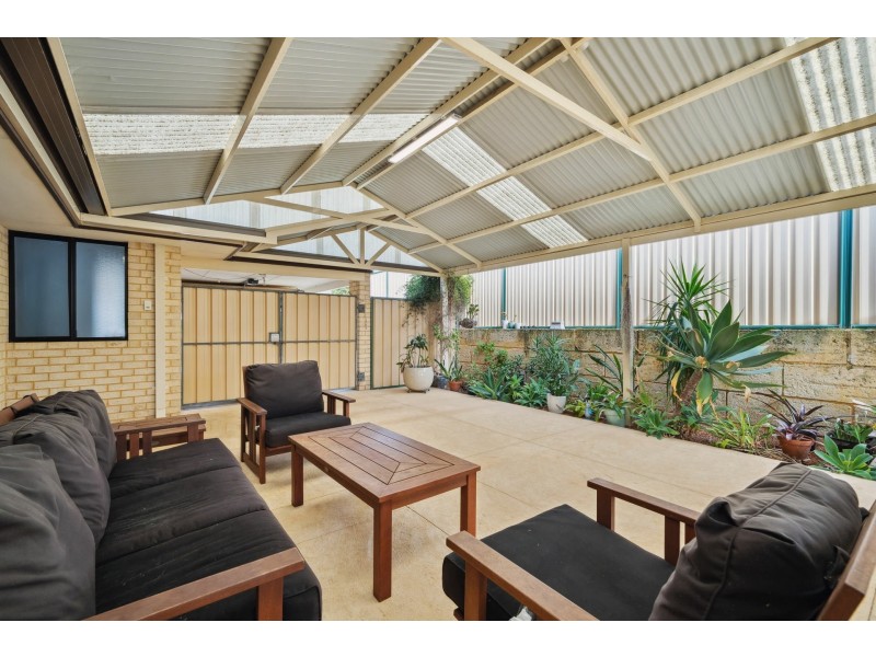 21 Pepperell Crescent, Leda WA 6170