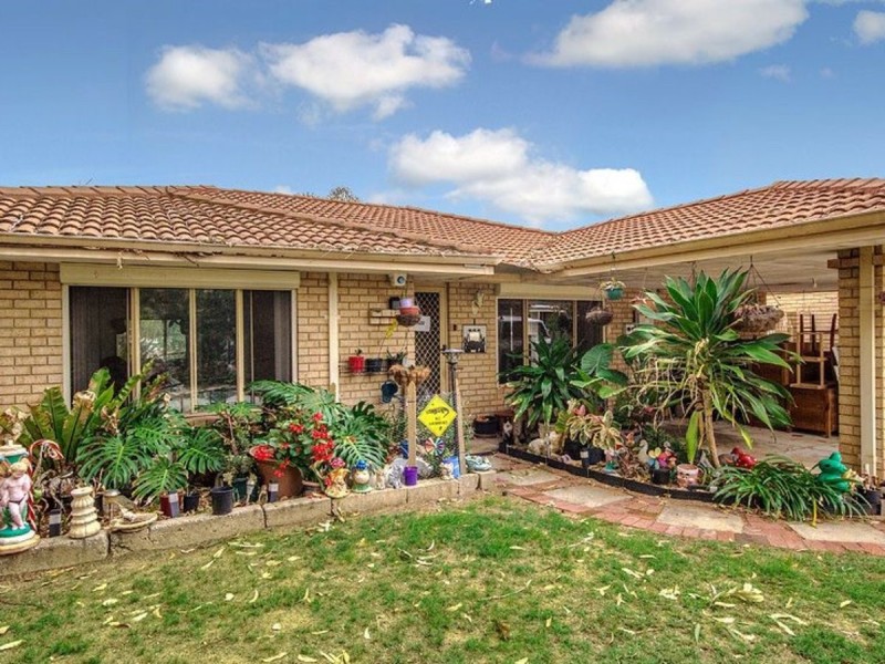 1 Stipling Gardens, Leda WA 6170