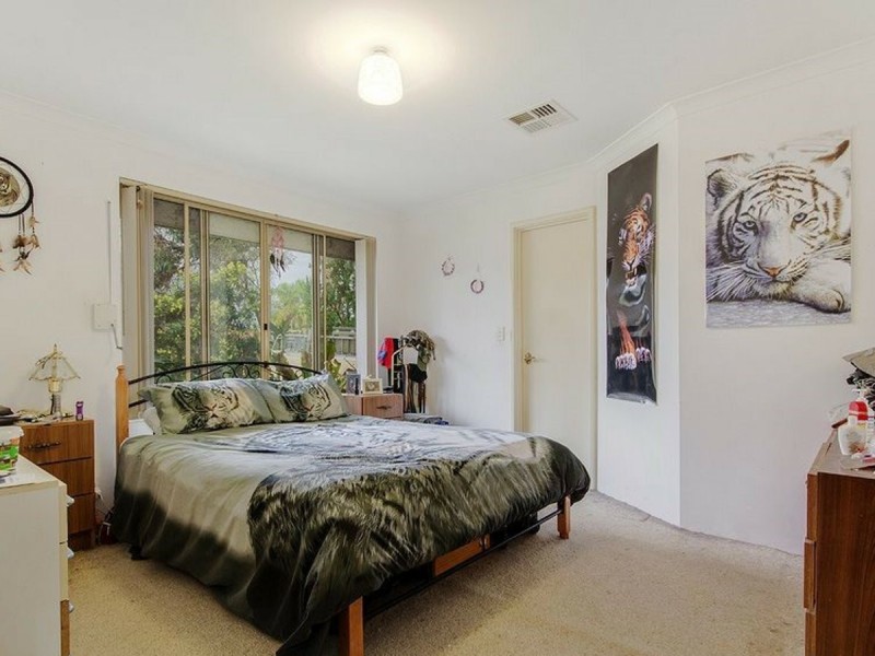 1 Stipling Gardens, Leda WA 6170