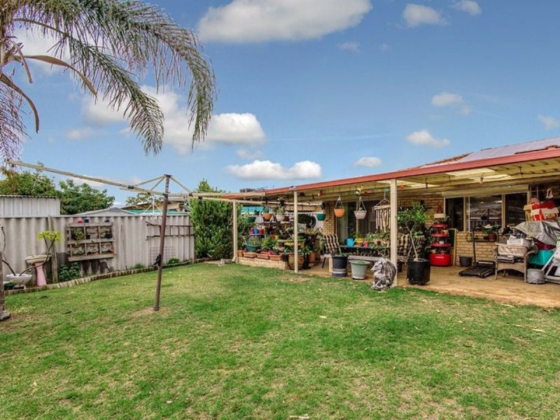 1 Stipling Gardens, Leda WA 6170
