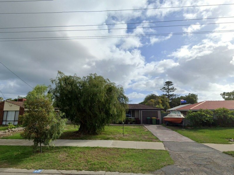 13 Cambridge Crescent, Cooloongup WA 6168