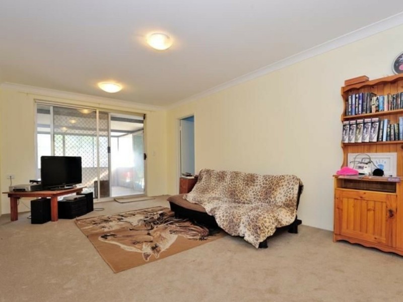 13 Cambridge Crescent, Cooloongup WA 6168