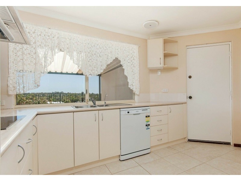 14 Hargrave Place, Parmelia WA 6167