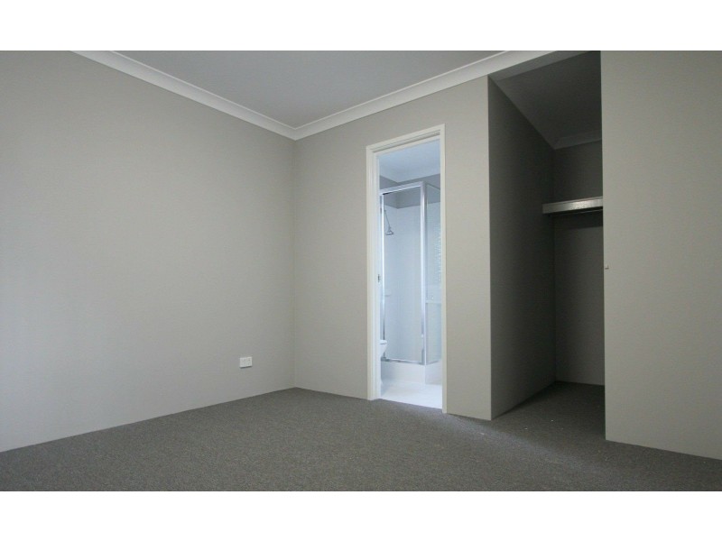 25 Holystone Approach, Wellard WA 6170