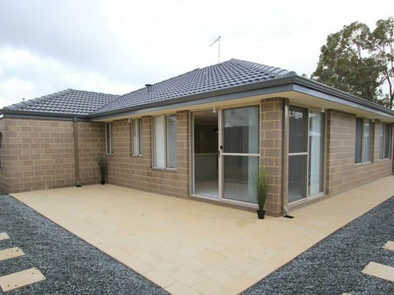 25 Holystone Approach, Wellard WA 6170
