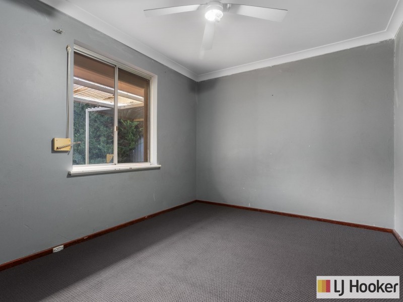 11 Cimbor Way, Parmelia WA 6167