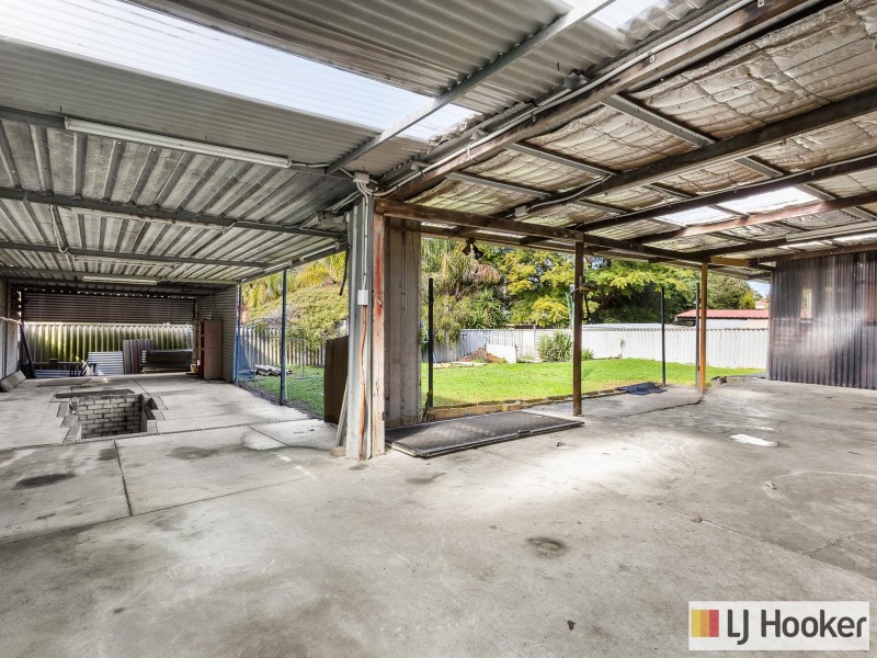 11 Cimbor Way, Parmelia WA 6167