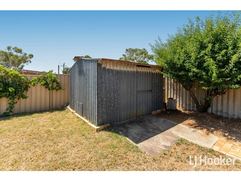 39 Woodley Way, Parmelia WA 6167