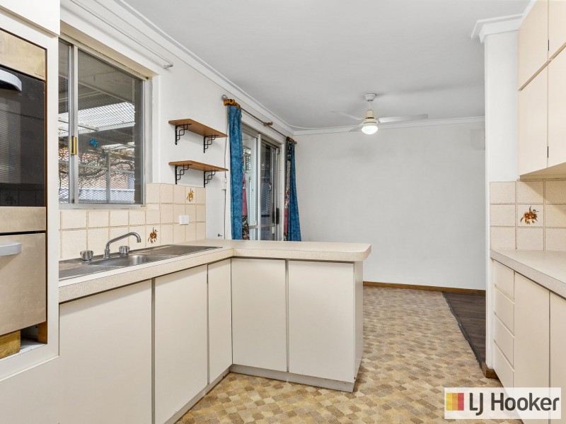 1 Robert Place, Calista WA 6167