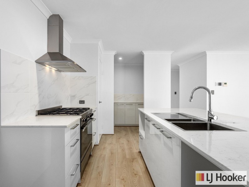 32 Ladysmith Loop, Wellard WA 6170