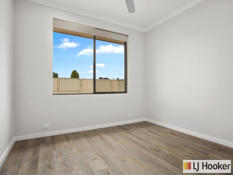 Unit A/14 Wooramel Way, Cooloongup WA 6168