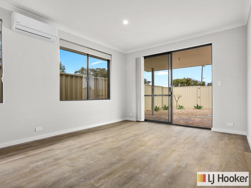 Unit A/14 Wooramel Way, Cooloongup WA 6168