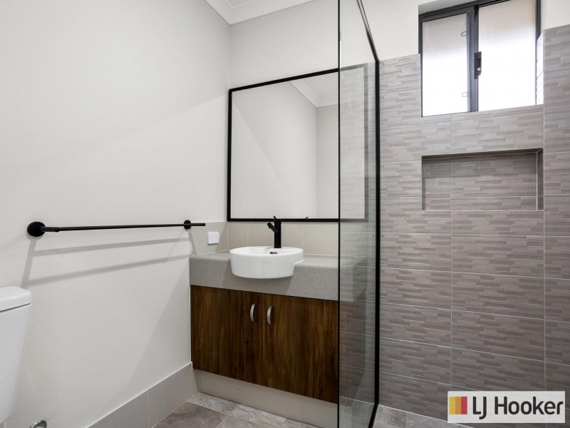 Unit A/14 Wooramel Way, Cooloongup WA 6168