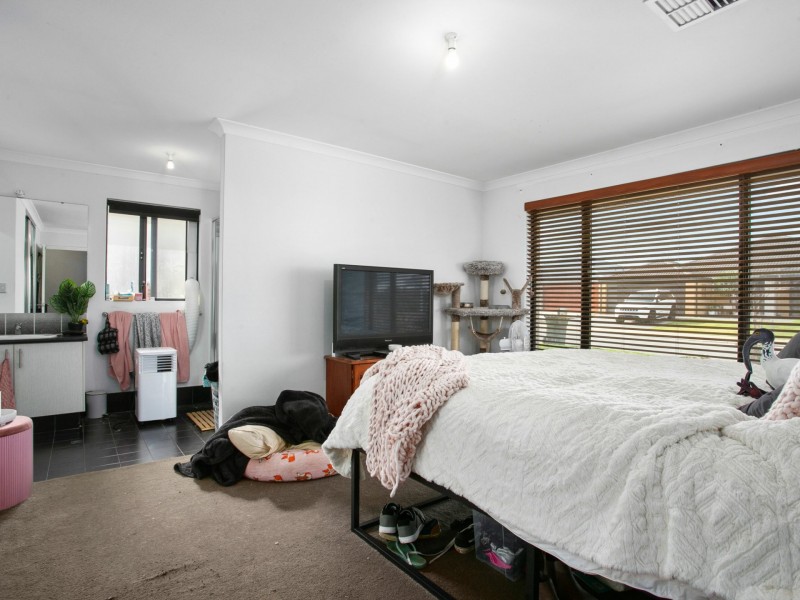 12 Catseye Cresent, Wellard WA 6170