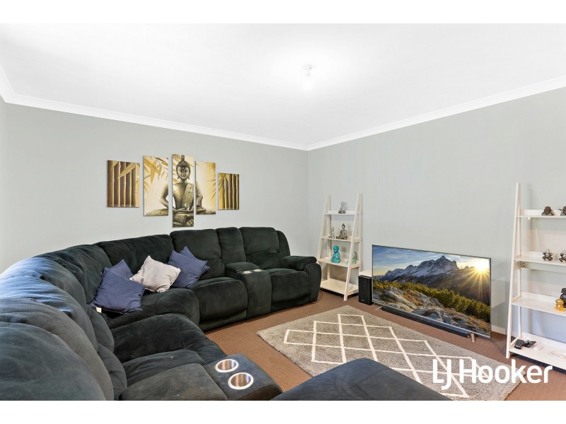 47 Leda Boulevard, Wellard WA 6170