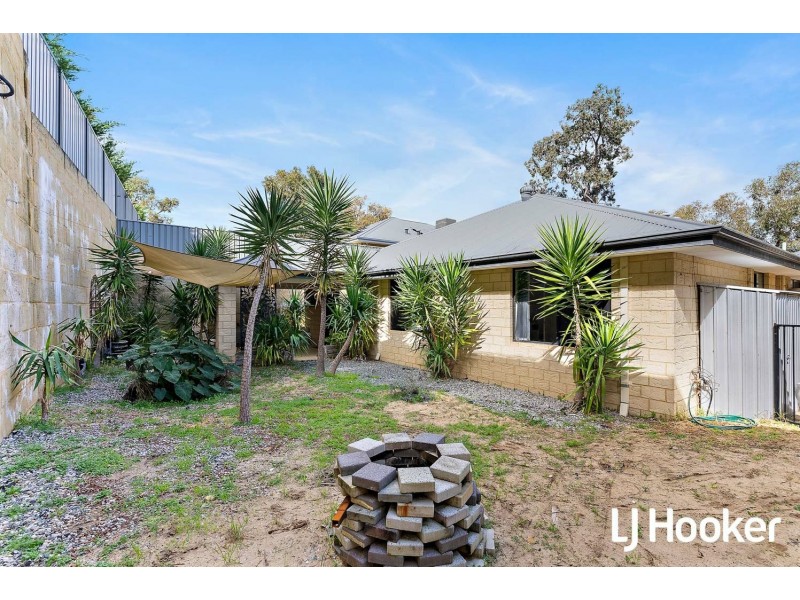47 Leda Boulevard, Wellard WA 6170